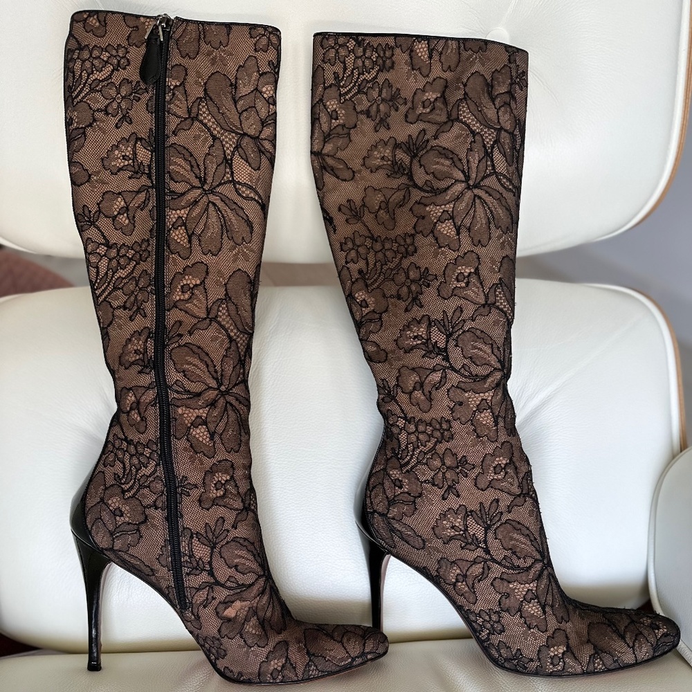 ALAIA Stiletto lacy boots. Size 40.